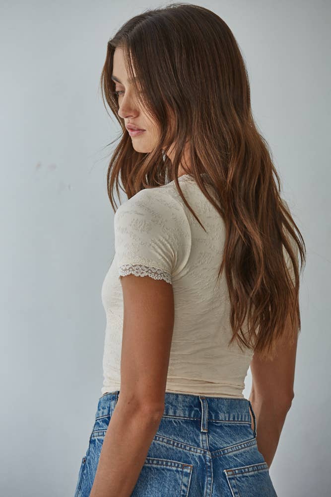 A New Arrival Knit Jacquard Pattern Seamless V-Neck Top: Vanilla