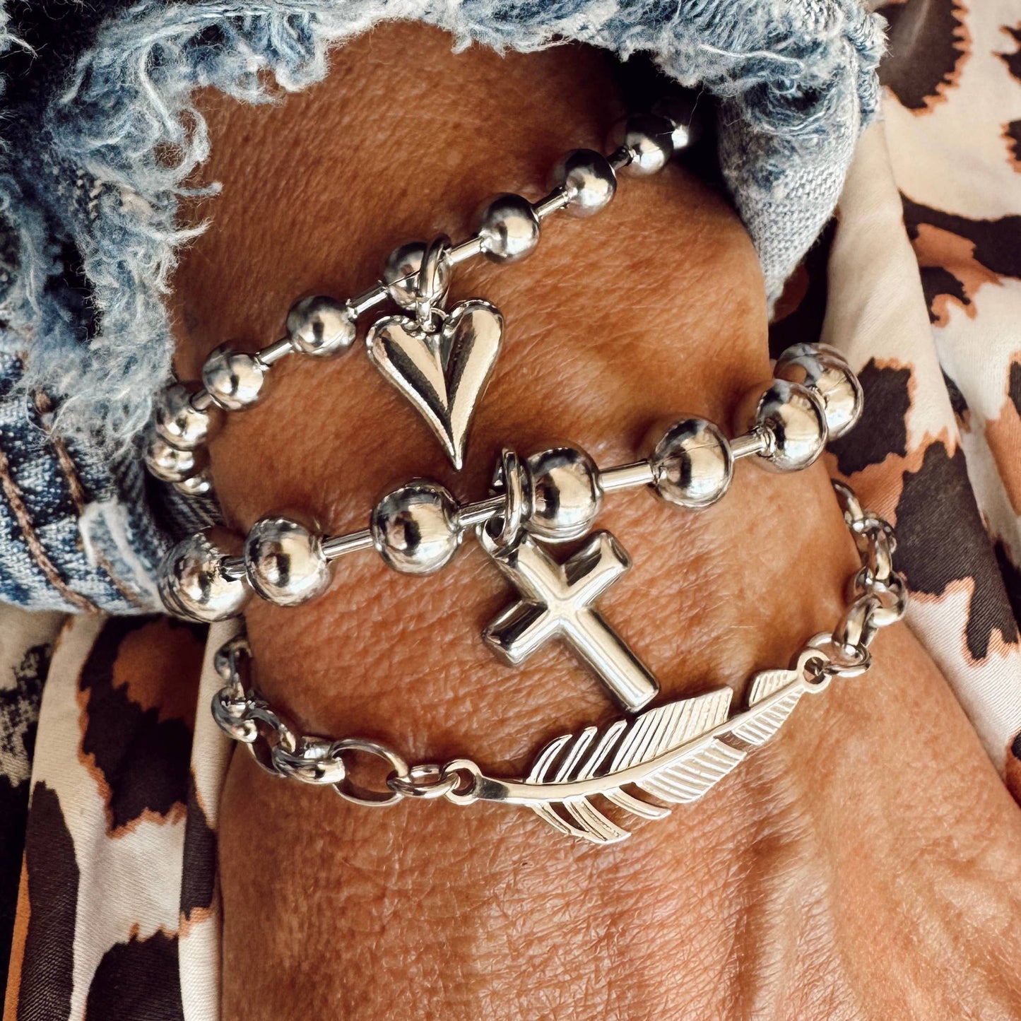 Stainless Steel Cross Charm Bracelet : 8