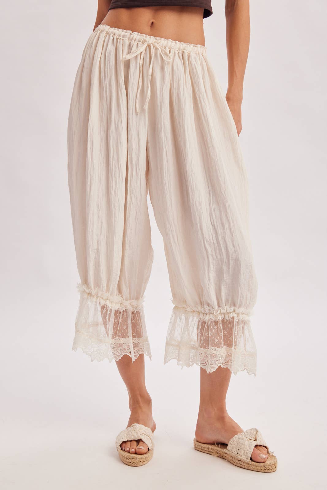 A New Arrival                  LACE TRIMMED MIDI BLOOMER PANTS: IVORY