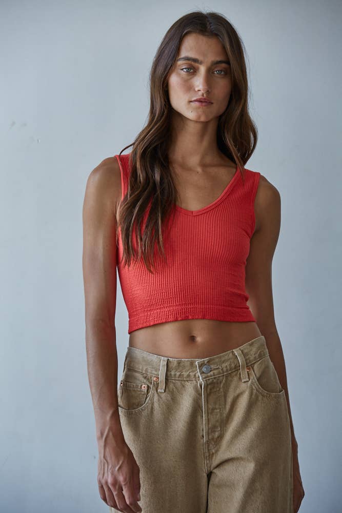 A New Arrival Seamless Sleeveless UV Neck Reversible Tank Top: Tomato