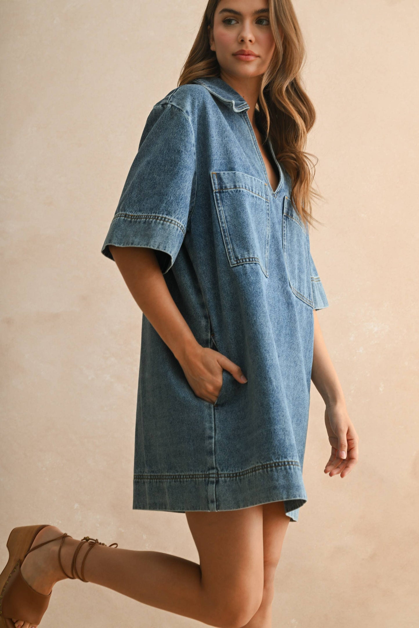 V-NECK DENIM TUNIC DRESS: DENIM