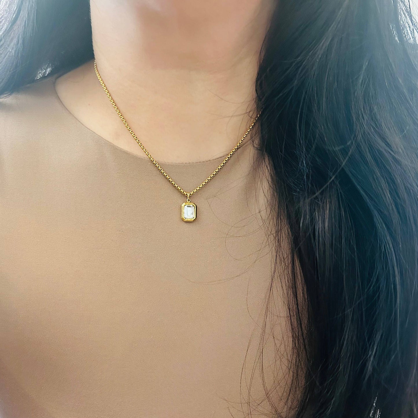 Clear Glass Pendant layering necklace 18k gold plated 