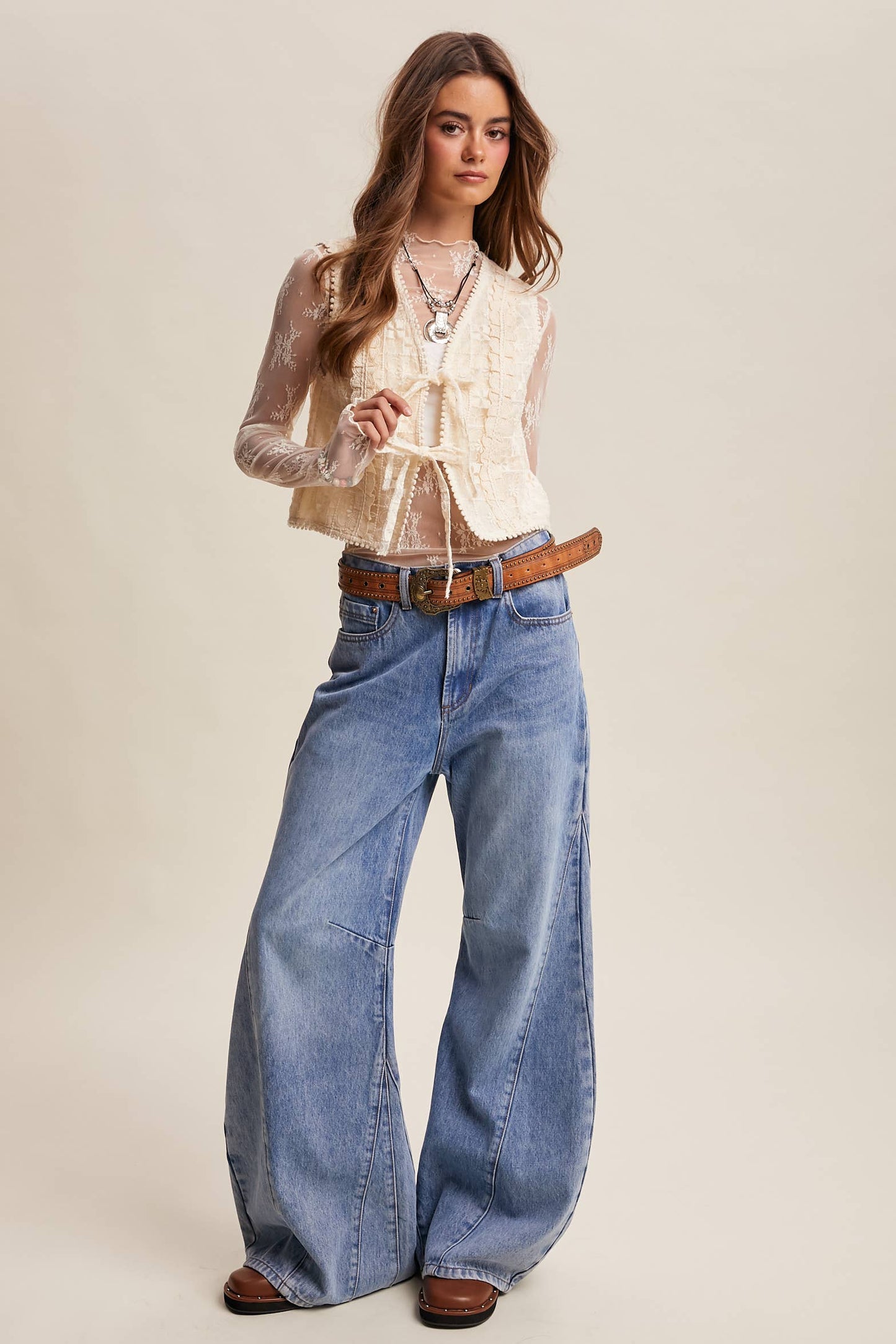 A New Arrival Embroidered Lace Tie-Front : Ecru