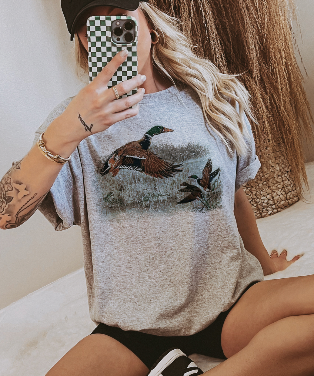 Retro Duck Scene: Adult/ Grey Sweatshirt