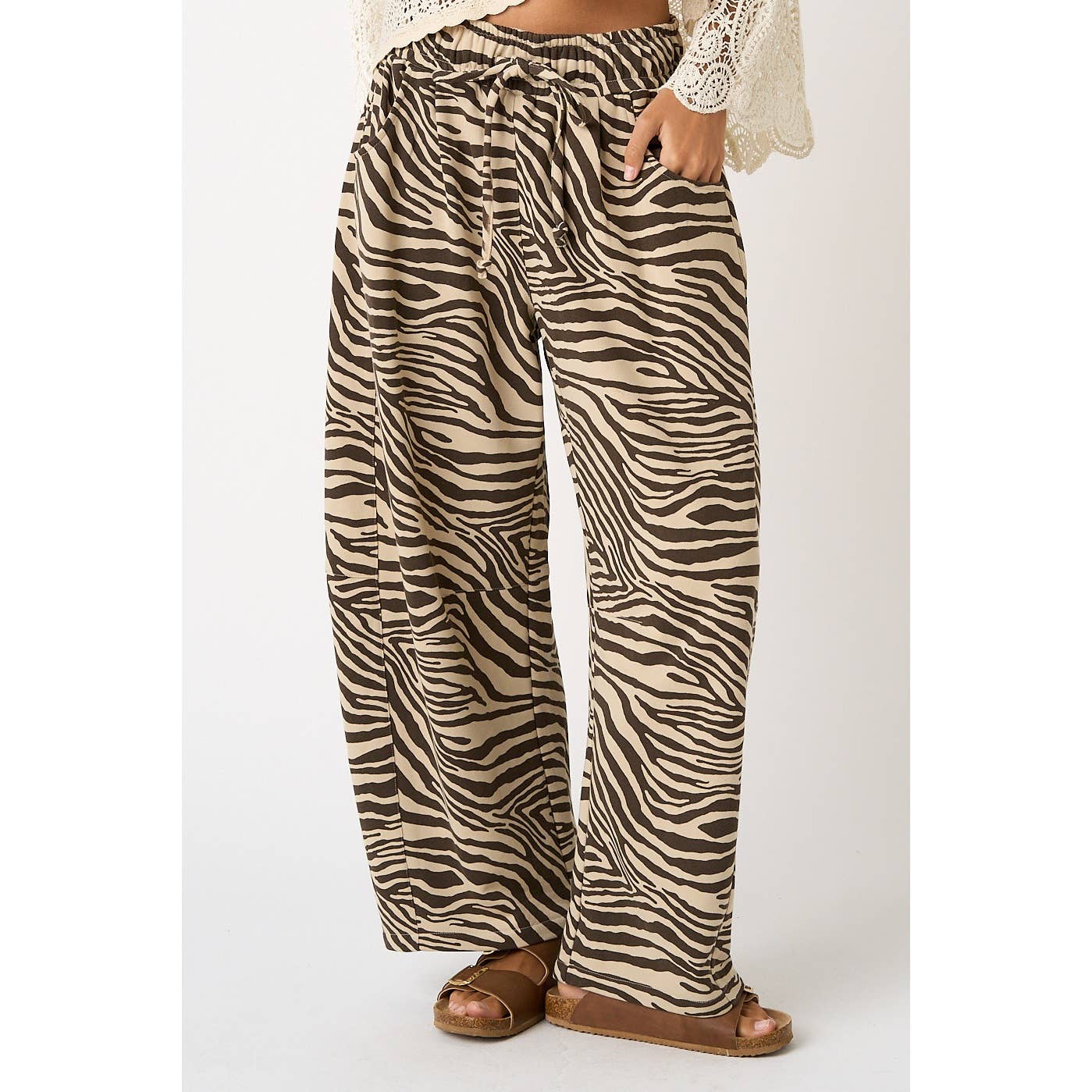 A New Arrival ZEBRA PRINT PULL-ON BARREL LEG PANTS: BROWN/BEIGE