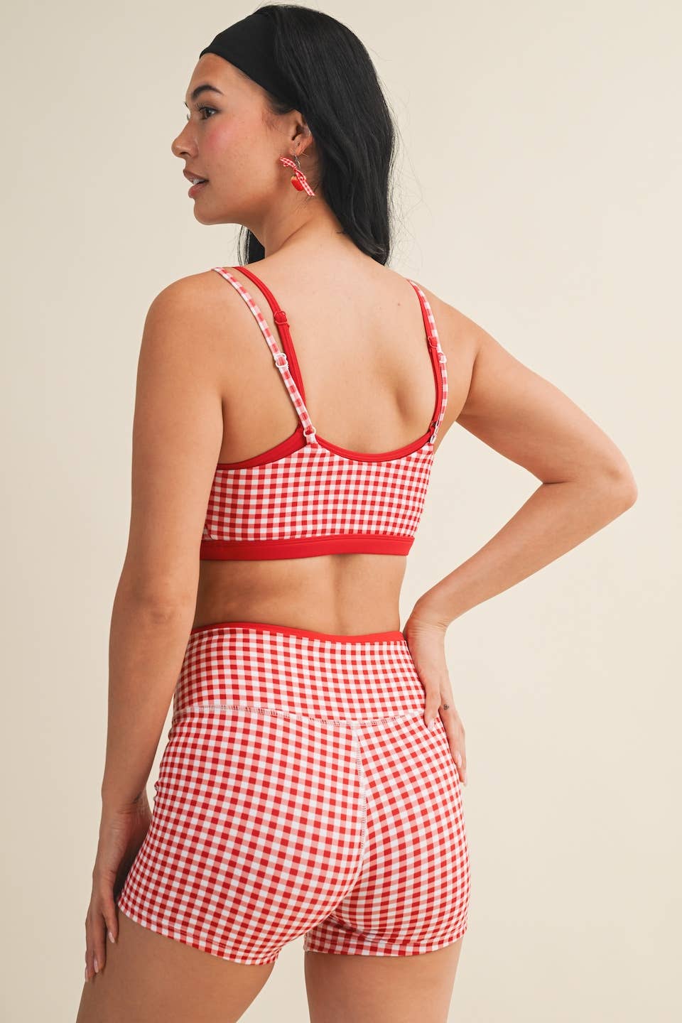 A New Arrival Gingham Print Double Layered Sports Bra: Red Gingham