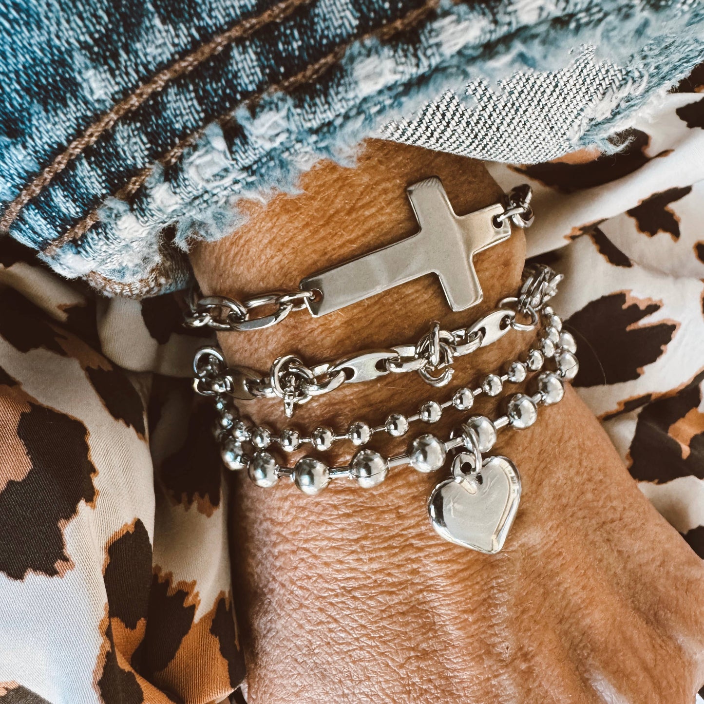 Stainless Steel Cross Bracelet : 7