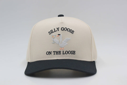 Silly Goose On The Loose: Black/Natural