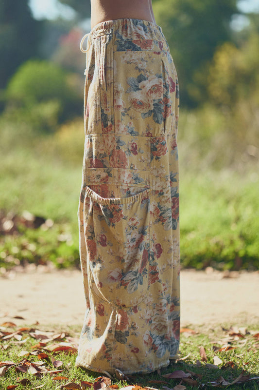 A New Arrival FLOWER PRINTED DENIM WAIST DROPPED POCKETS PANT: Yellow