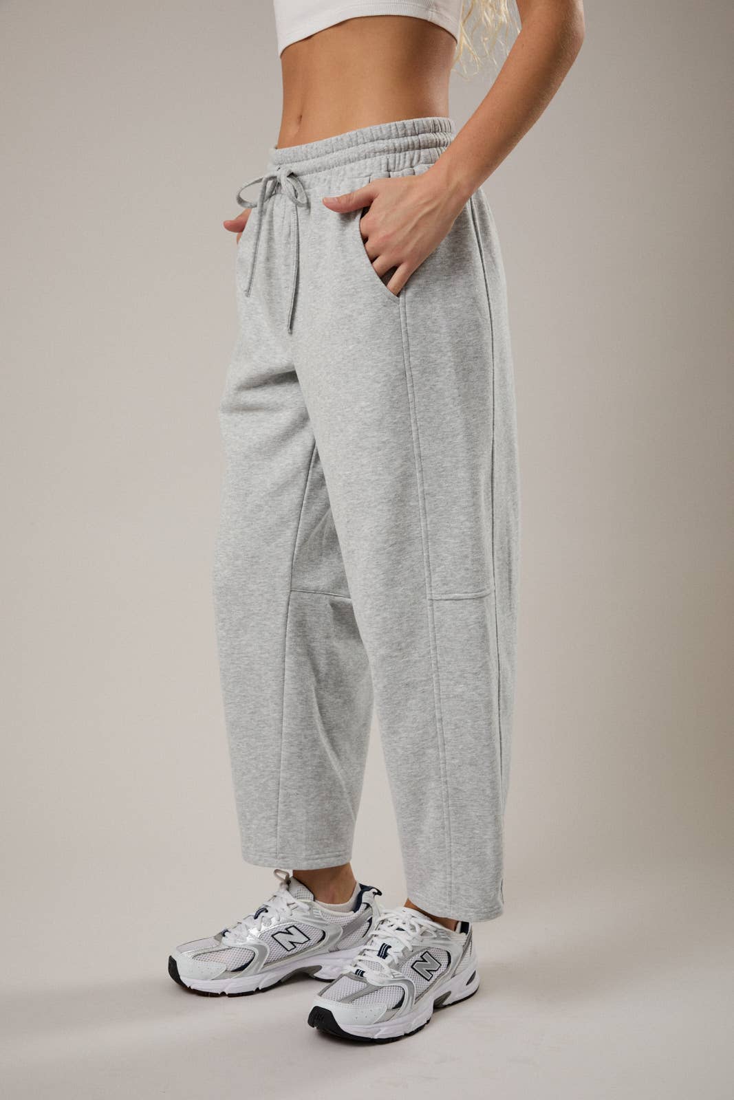 LOW WAIST BARREL SWEATPANTS: H GREY