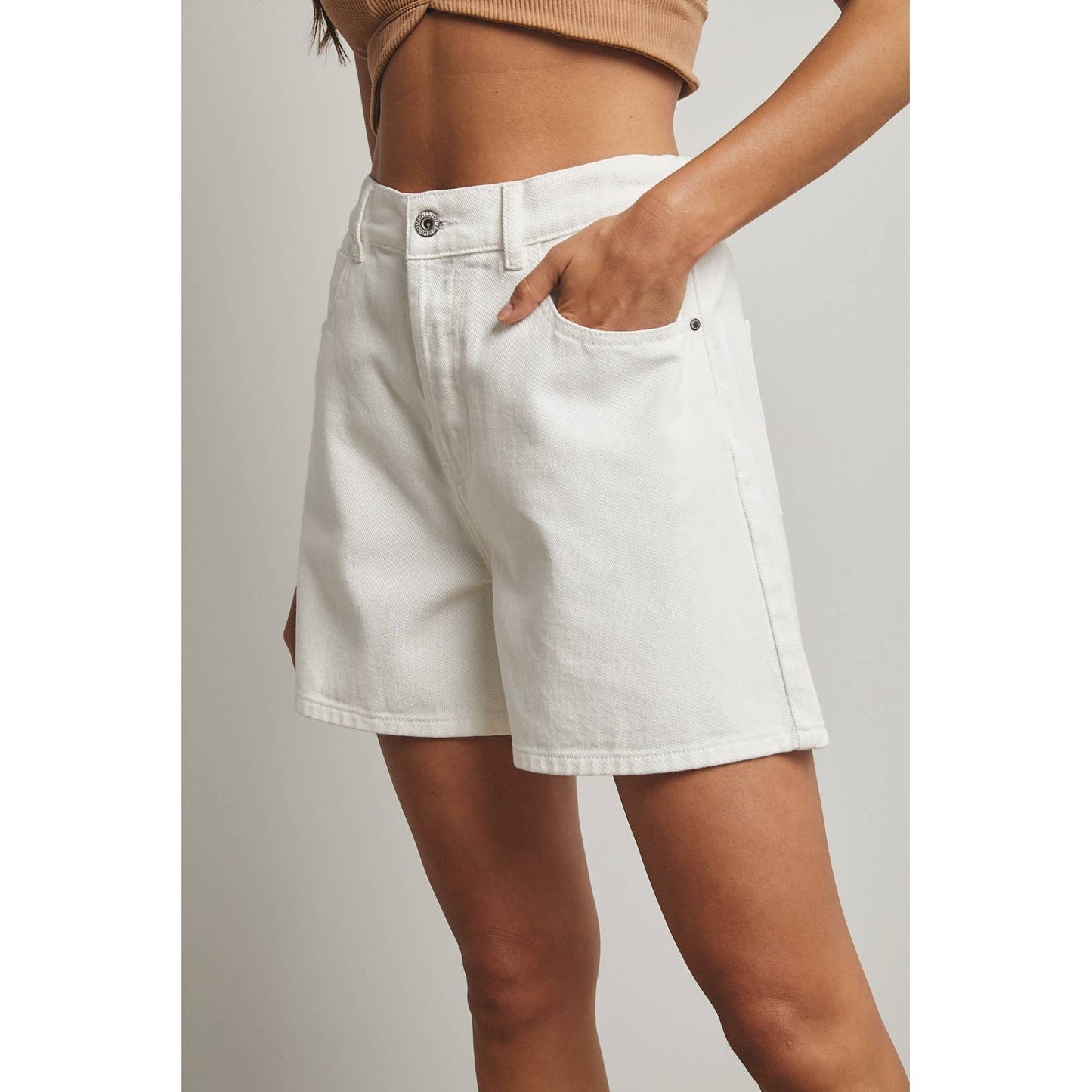 A New Arrival: CLASSIC COTTON DENIM SHORTS / WHITE