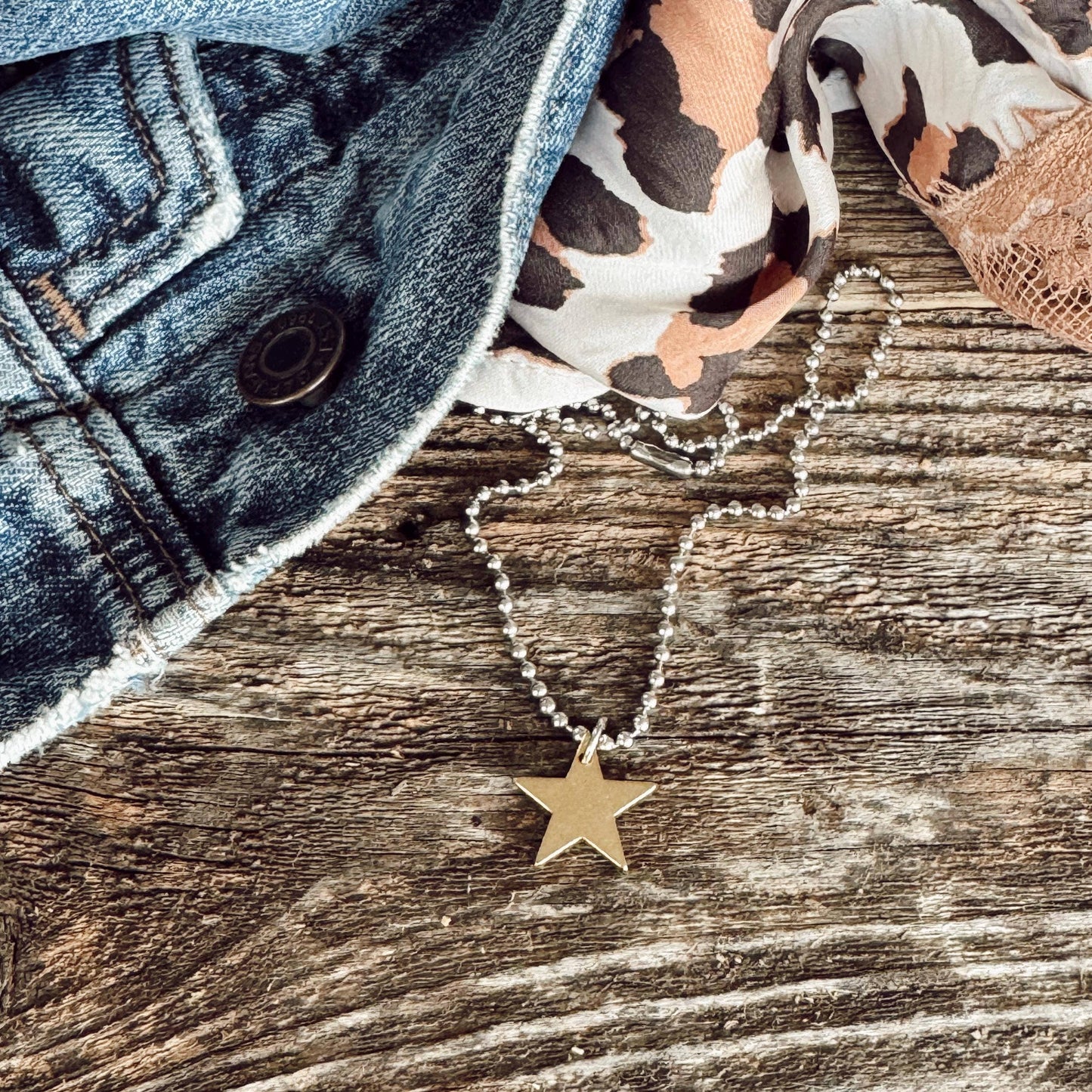 Brass Star Necklace : 16
