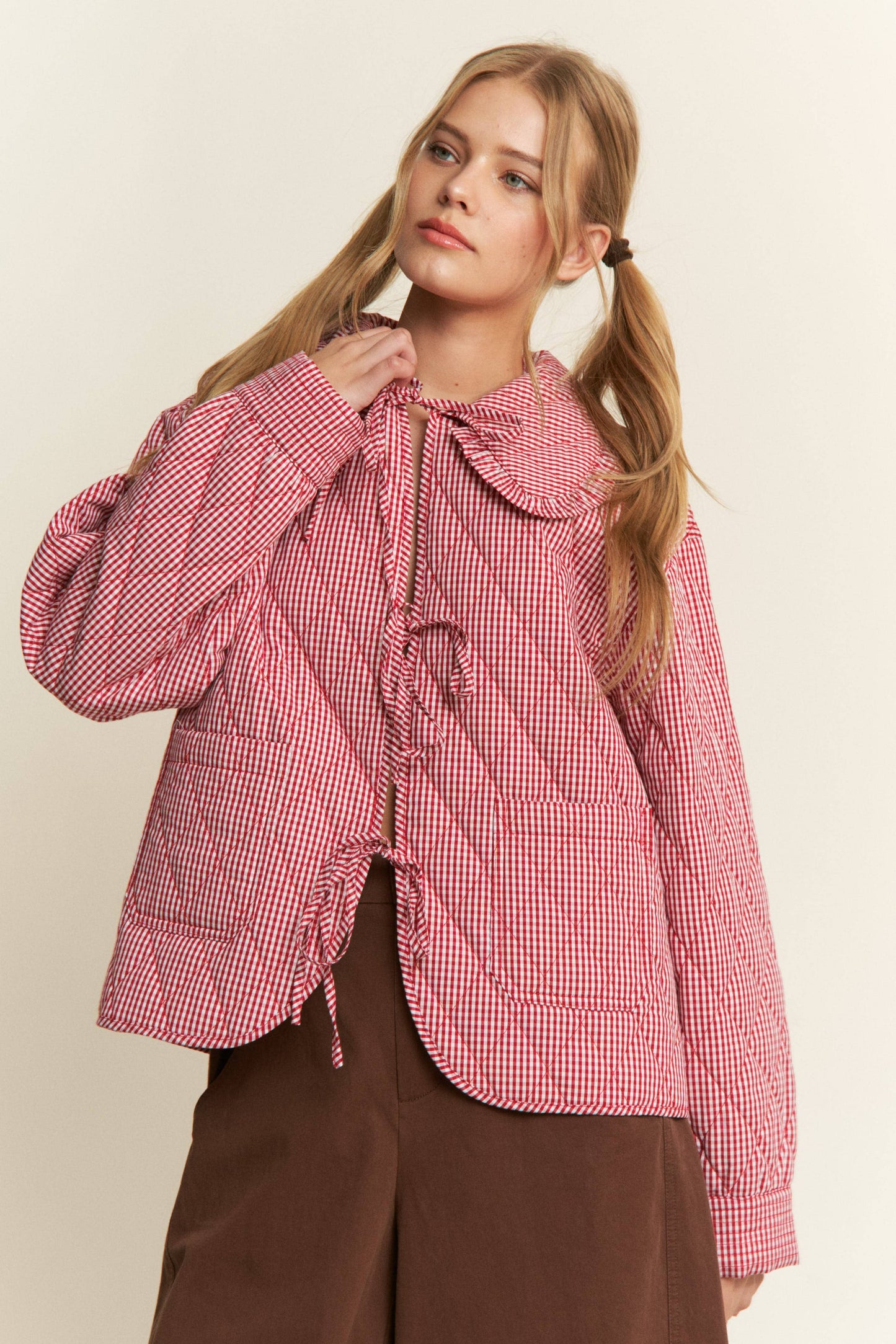 Gingham Collared Tie Front Quilted Jacket: Red