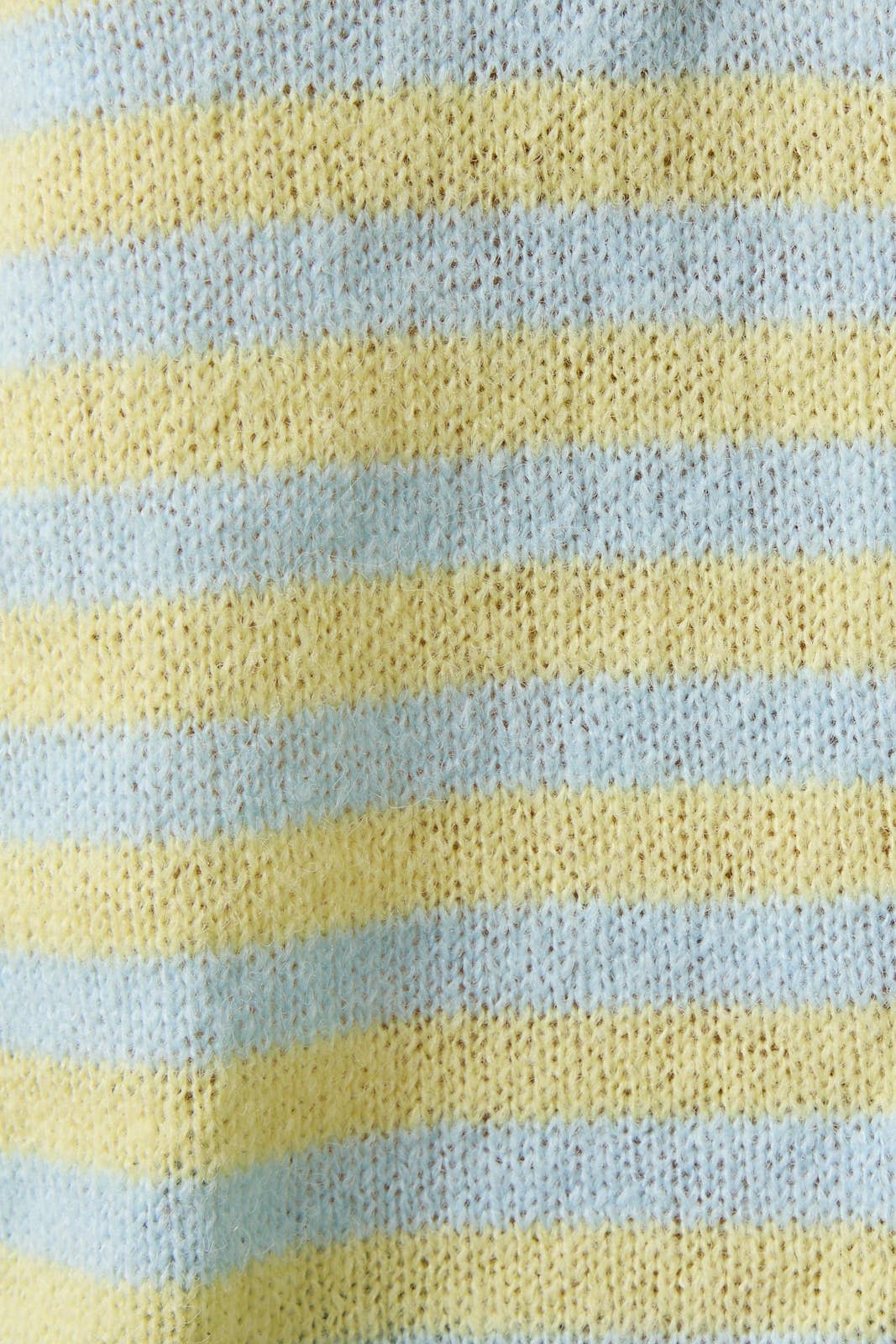 A New Arrival                 LONG SLEEVE ROLLED HEMLINE DETAIL STRIPE HALF BUTTON SWEATER: BLUE-YELLOW STRIPE