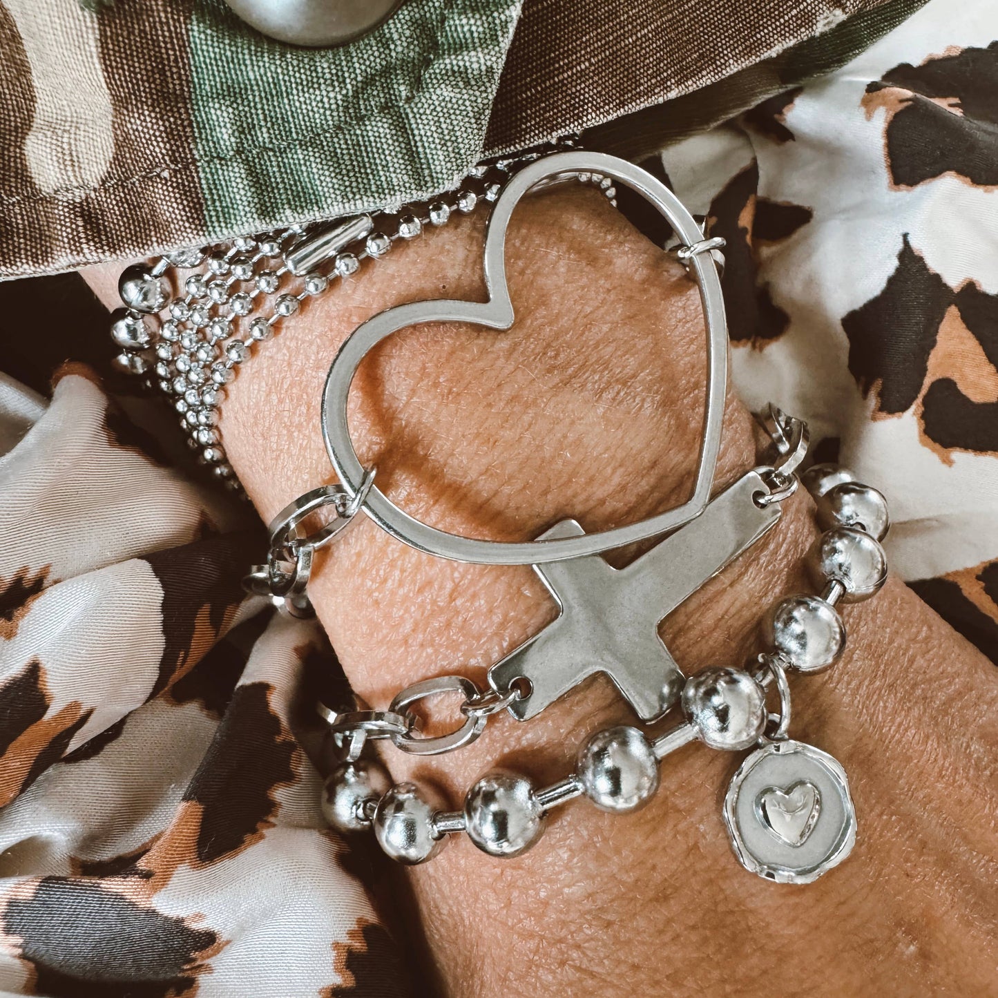 Stainless Steel Cross Bracelet : 7