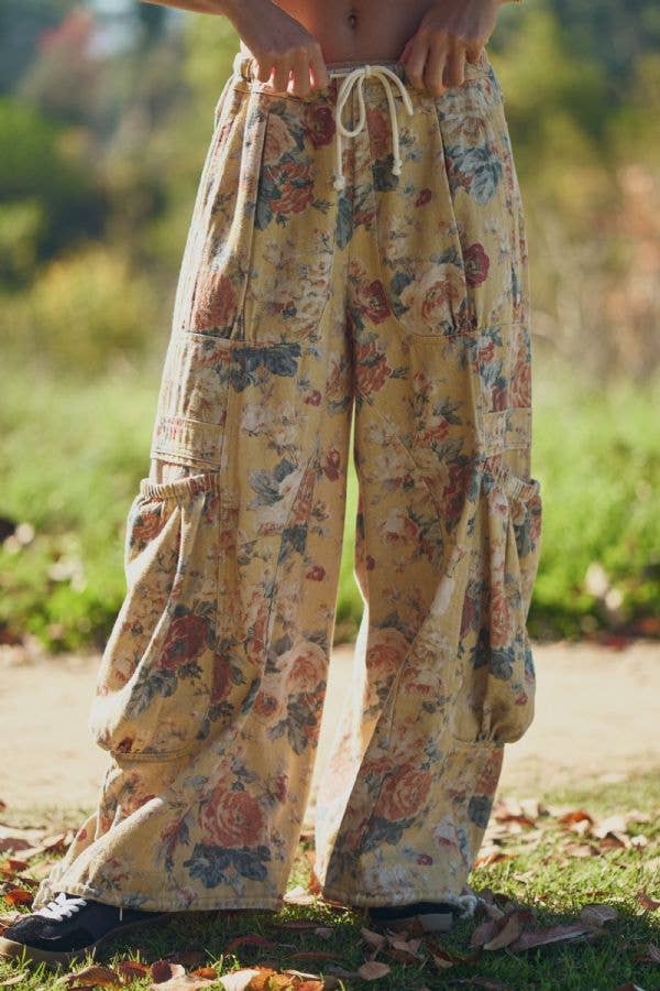 A New Arrival FLOWER PRINTED DENIM WAIST DROPPED POCKETS PANT: Yellow