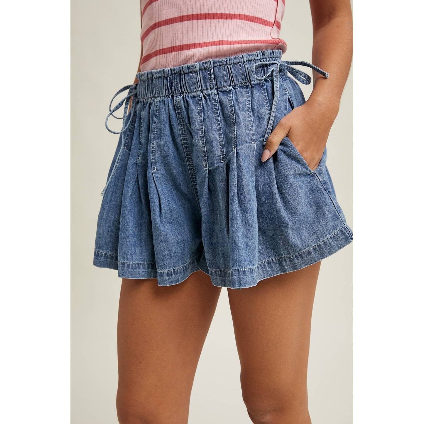 A New Arrival PLEATED DENIM SHORTS / M.DENIM