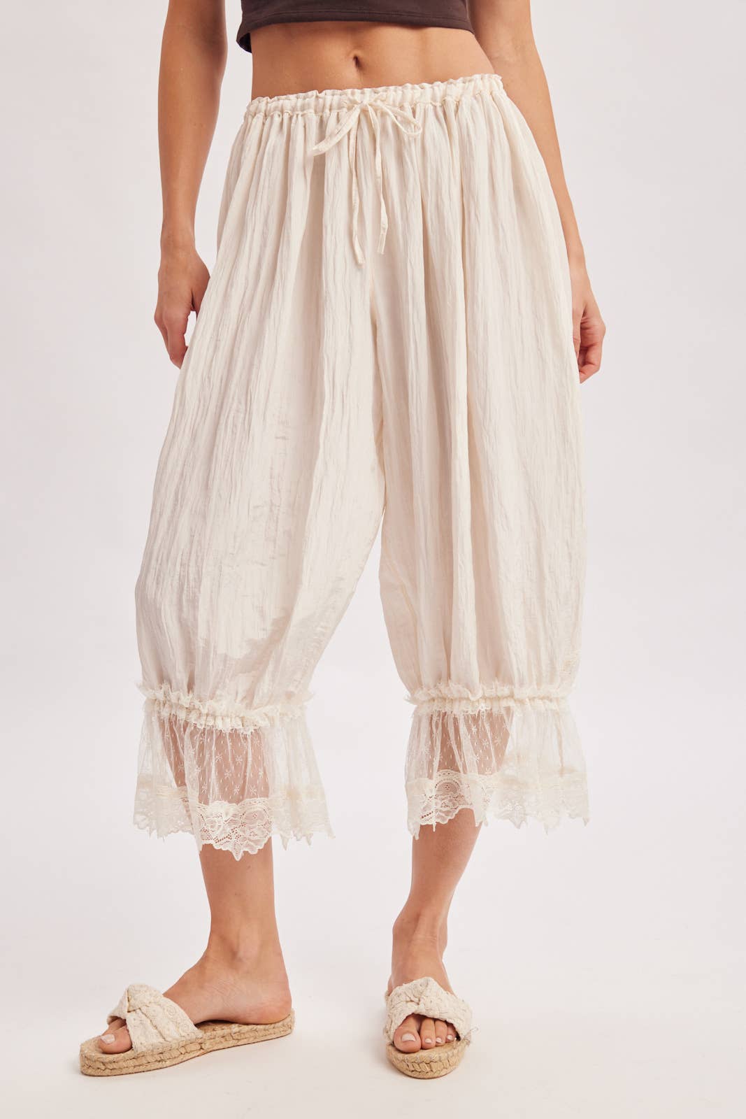 A New Arrival                  LACE TRIMMED MIDI BLOOMER PANTS: IVORY