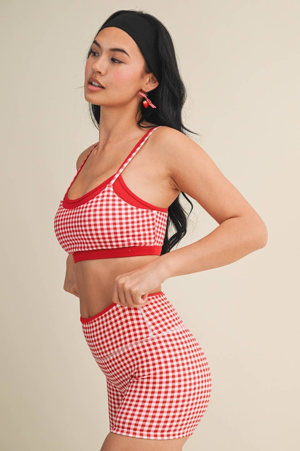 A New Arrival Gingham Print Double Layered Sports Bra: Red Gingham