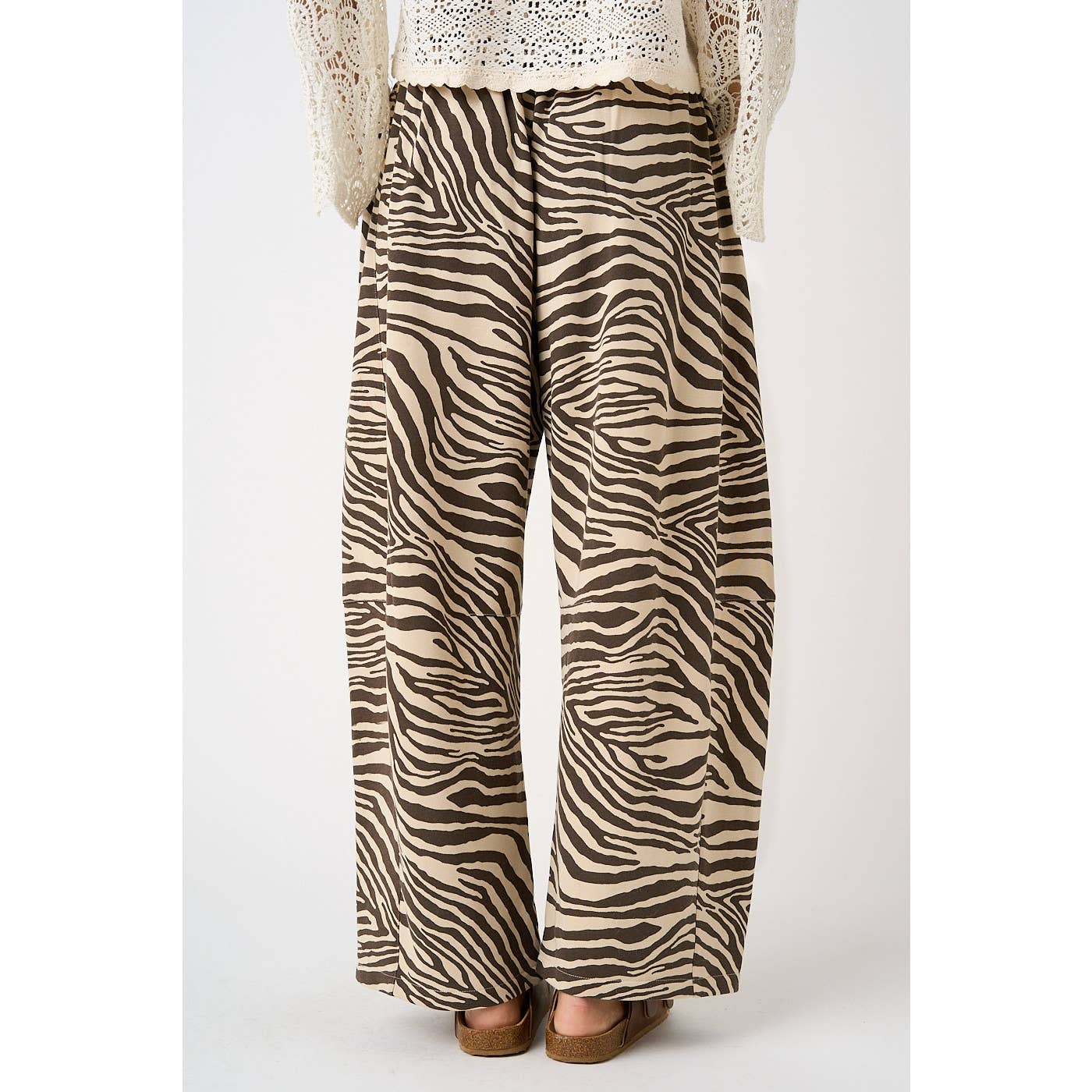 A New Arrival ZEBRA PRINT PULL-ON BARREL LEG PANTS: BROWN/BEIGE