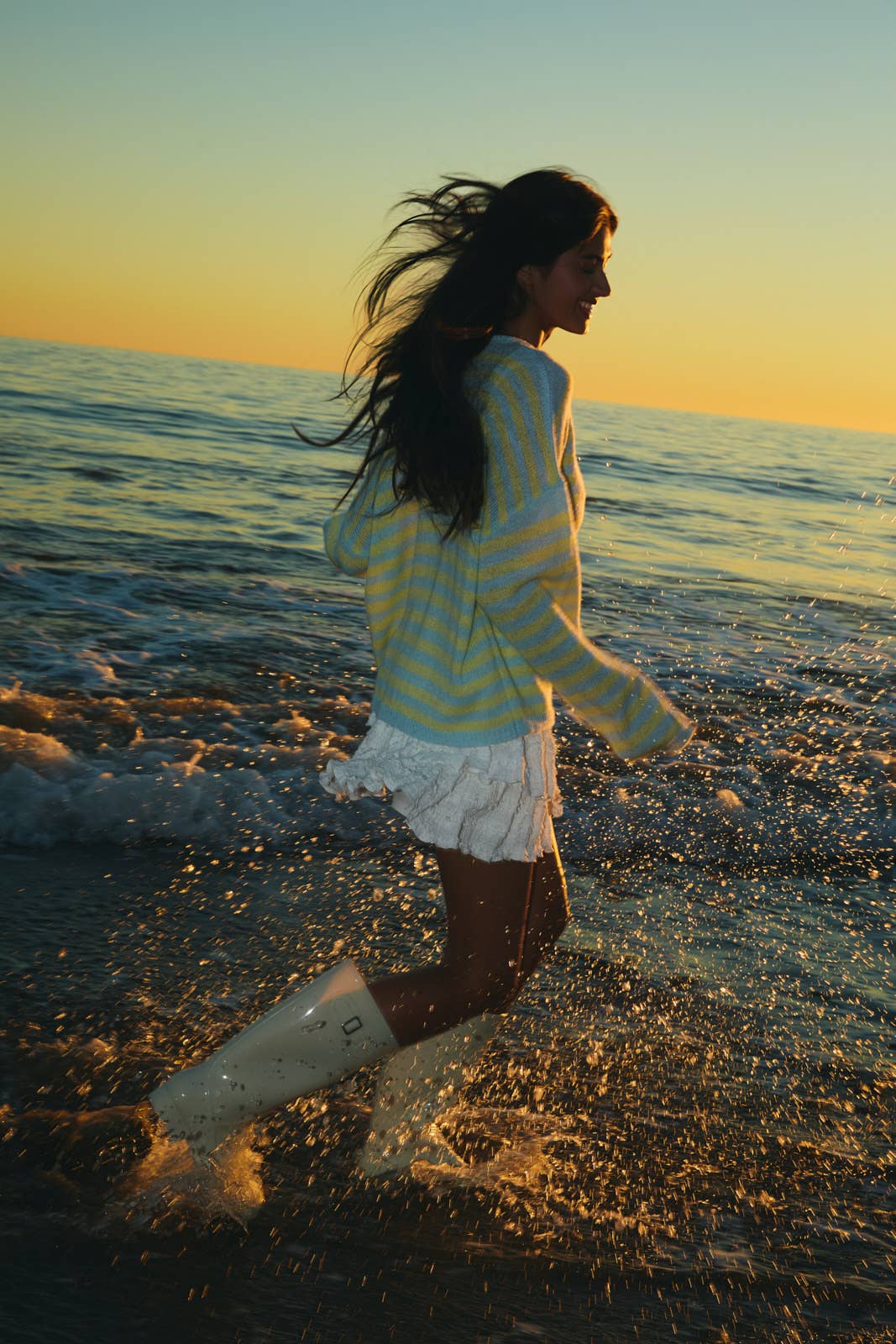 A New Arrival                 LONG SLEEVE ROLLED HEMLINE DETAIL STRIPE HALF BUTTON SWEATER: BLUE-YELLOW STRIPE