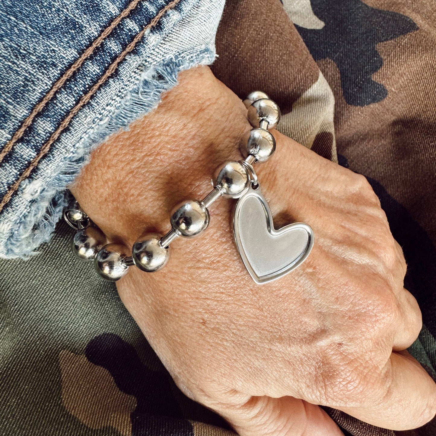 New Large Polished Stainless Steel Heart Charm Bracelet : 7"