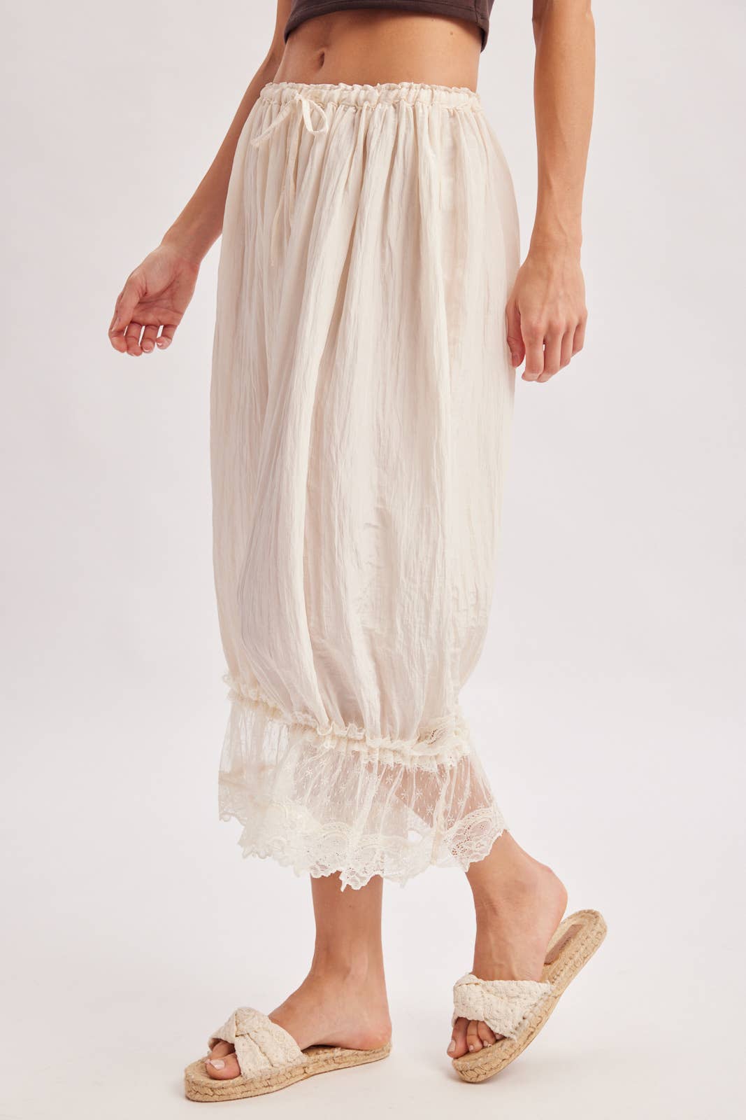 A New Arrival                  LACE TRIMMED MIDI BLOOMER PANTS: IVORY