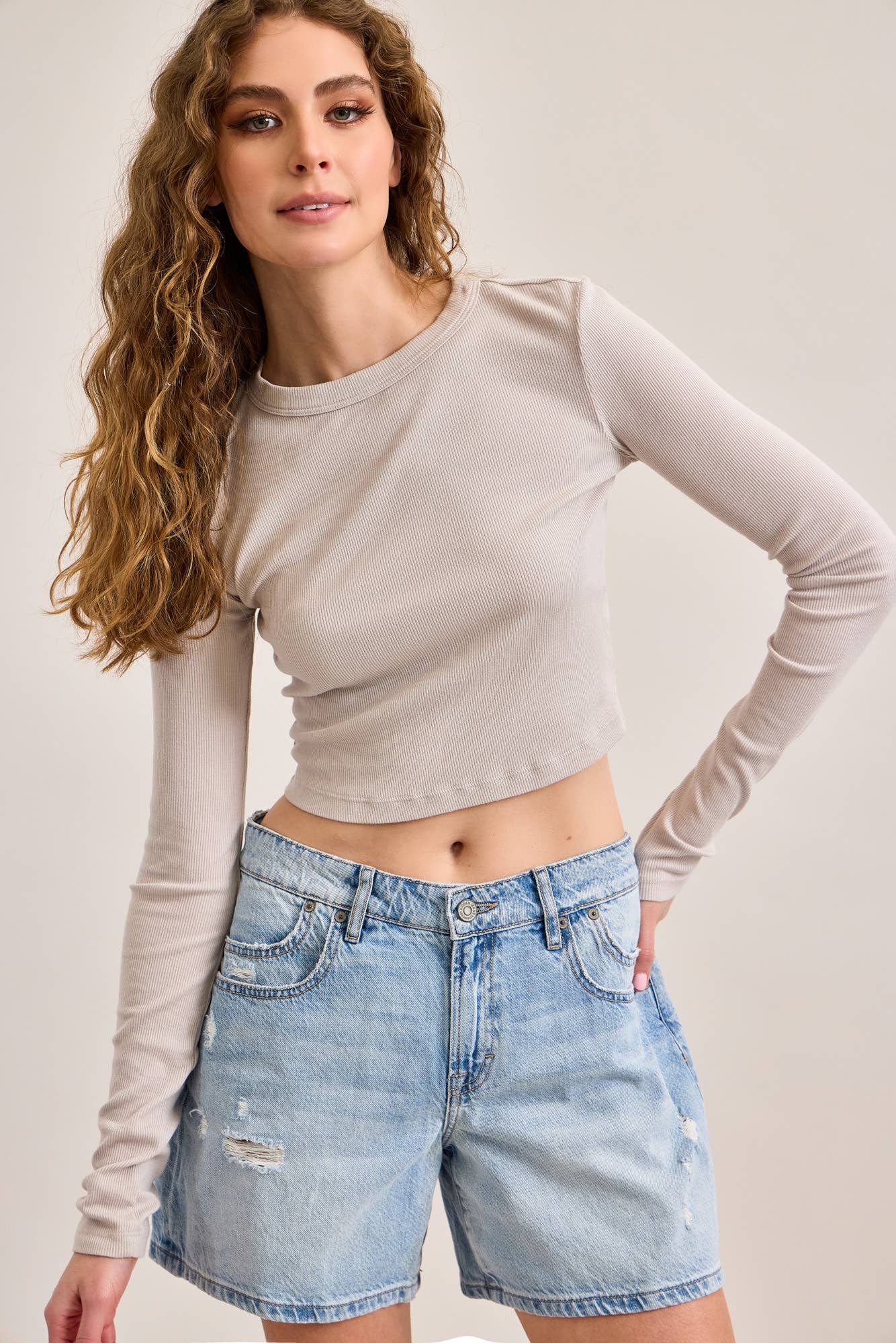 A New Arrival                       5” INSEAM MID-RISE SAMMIE BARREL SHORTS
