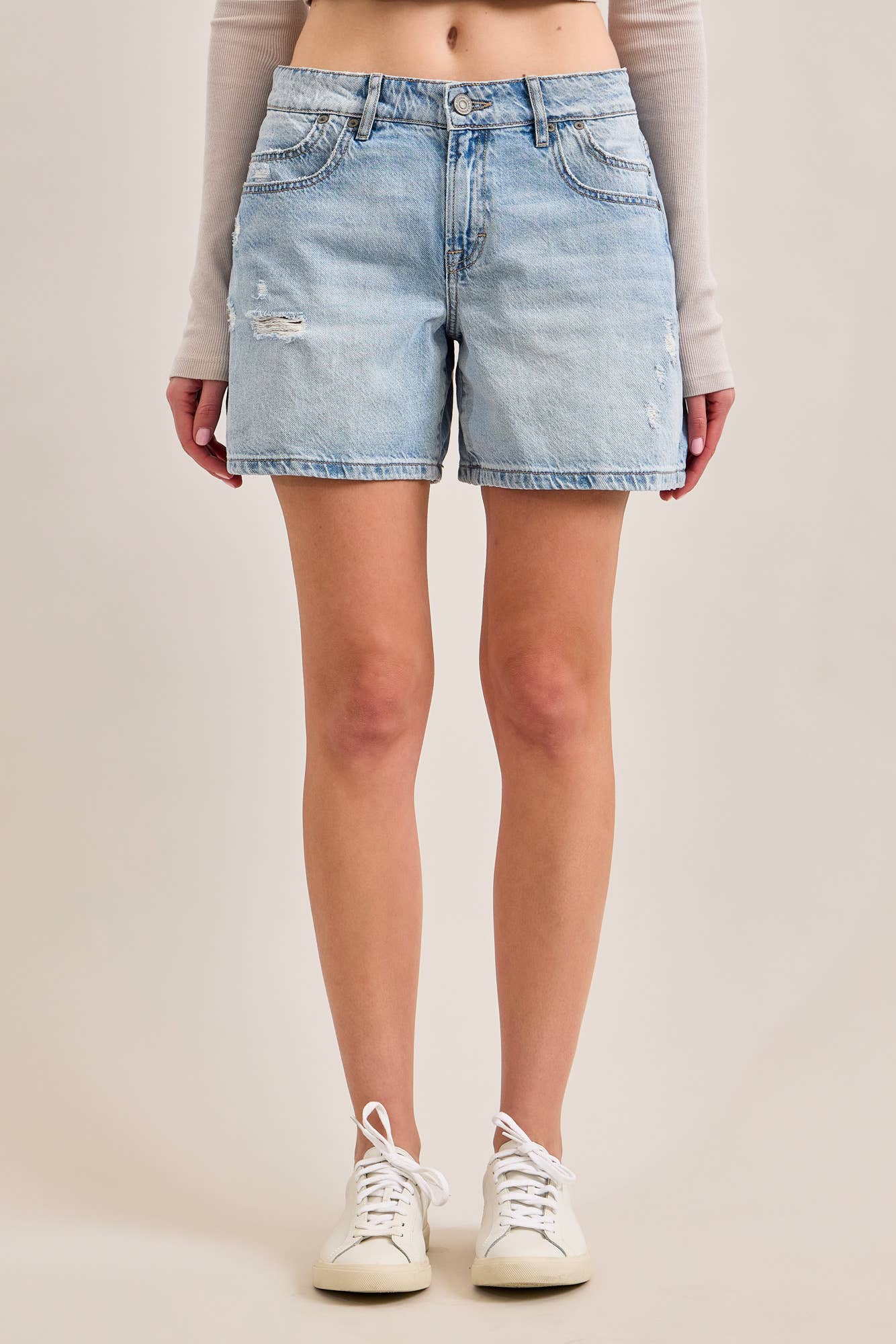 A New Arrival                       5” INSEAM MID-RISE SAMMIE BARREL SHORTS