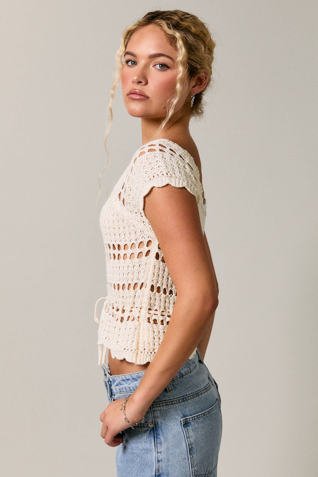 A New Arrival: SQUARE NECK WAIST TIE CROCHET SLEEVELESS TOP: CREAM