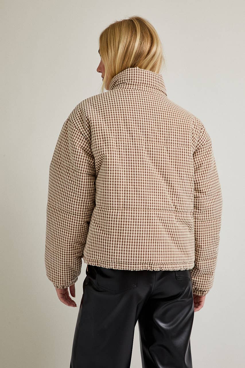 GINGHAM PUFFER JACKET: BROWN-CREAM GINGHAM